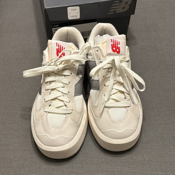 New Balance Sneakers size 7.5 Women’s NIB - Picture 2 of 6